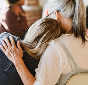people-support-each-other-in-a-rehab-session-X6RN8PK1.jpg people-support-each-other-in-a-rehab-session-X6RN8PK1.jpg